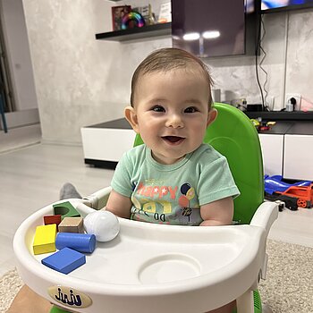 Îmi place să mă joc cu mami