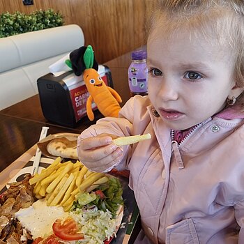 Cu morcovel la masă