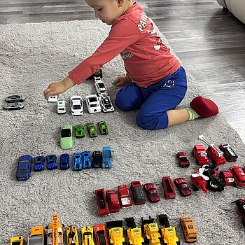 Masinutele sunt preferatele lui