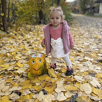 Roberta iubeste toamna iar mami fotografiază fiecare moment!❤️😅