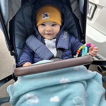 Sunt un bebe zâmbăreț