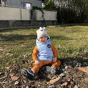 Ne place joaca în natură, mai ales dacă sunt implicate și câteva pietre.