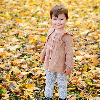 Ochii ei superbi in parcul portocaliu