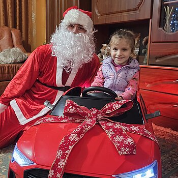 Mașinuța și Moș Crăciun