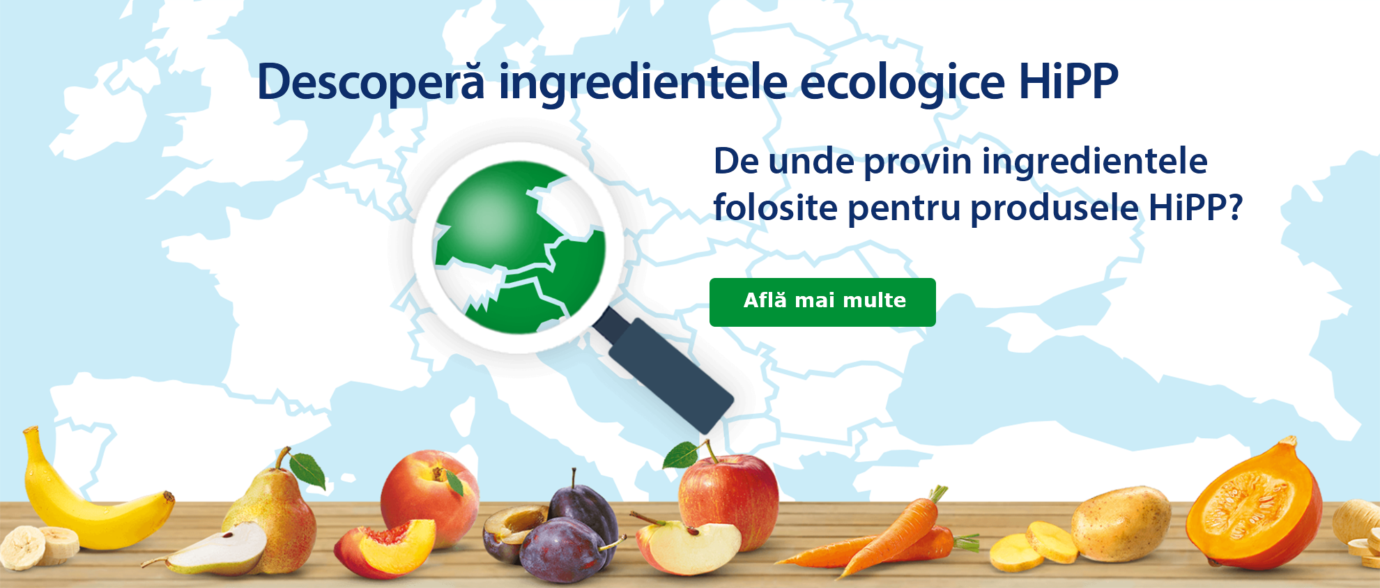 O lupă plutește deasupra unei hărți verzi, cu o varietate de fructe și legume afișate mai jos, pe un fundal albastru cu un contur slab al unei hărți.