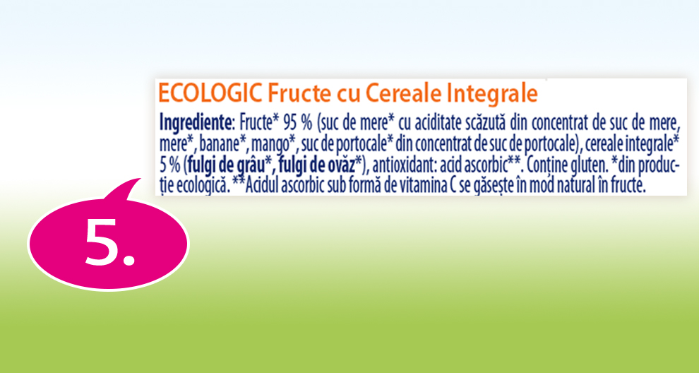 Un prim plan al etichetei unui produs cu titlul "fructe ecologice cu cereale integrale" și enumeră ingredientele produsului.